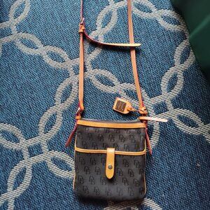 Dooney & Bourke Crossbody Shoulder Bag Leather & Fabric READ